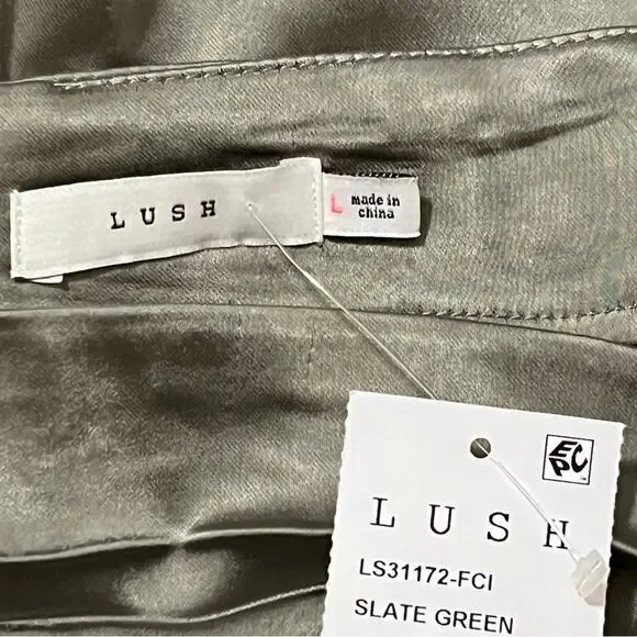 NWT LUSH Ruched Charmeuse Skirt Skate Green L - Picture 3 of 4